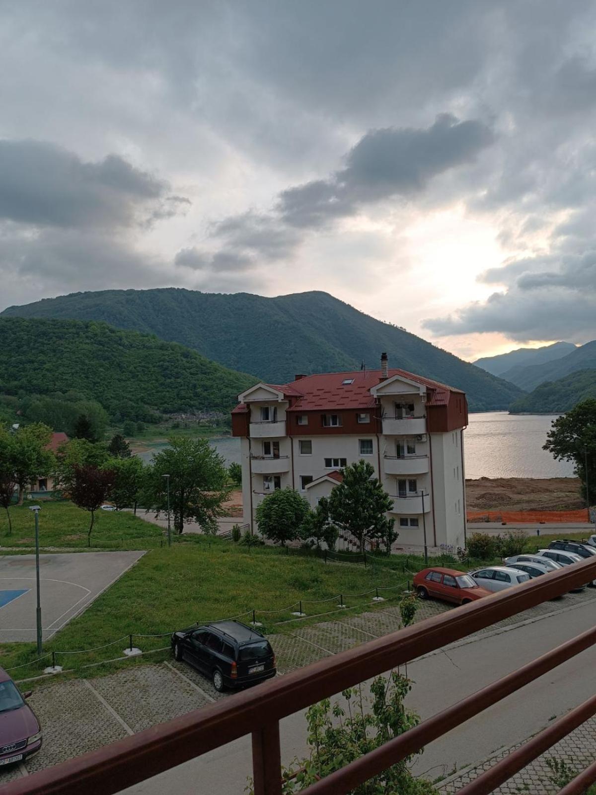 Apartmani Lena Plužine Habitación foto