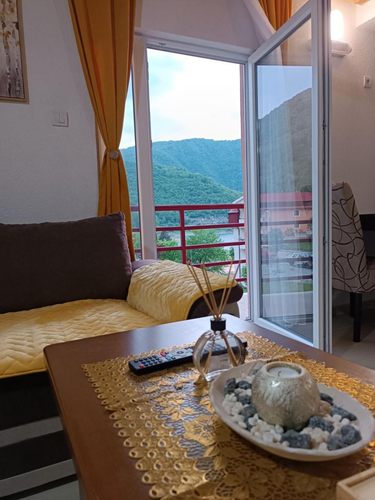 Apartmani Lena Plužine Exterior foto