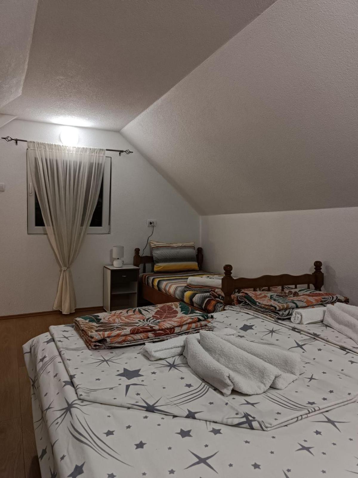 Apartmani Lena Plužine Habitación foto